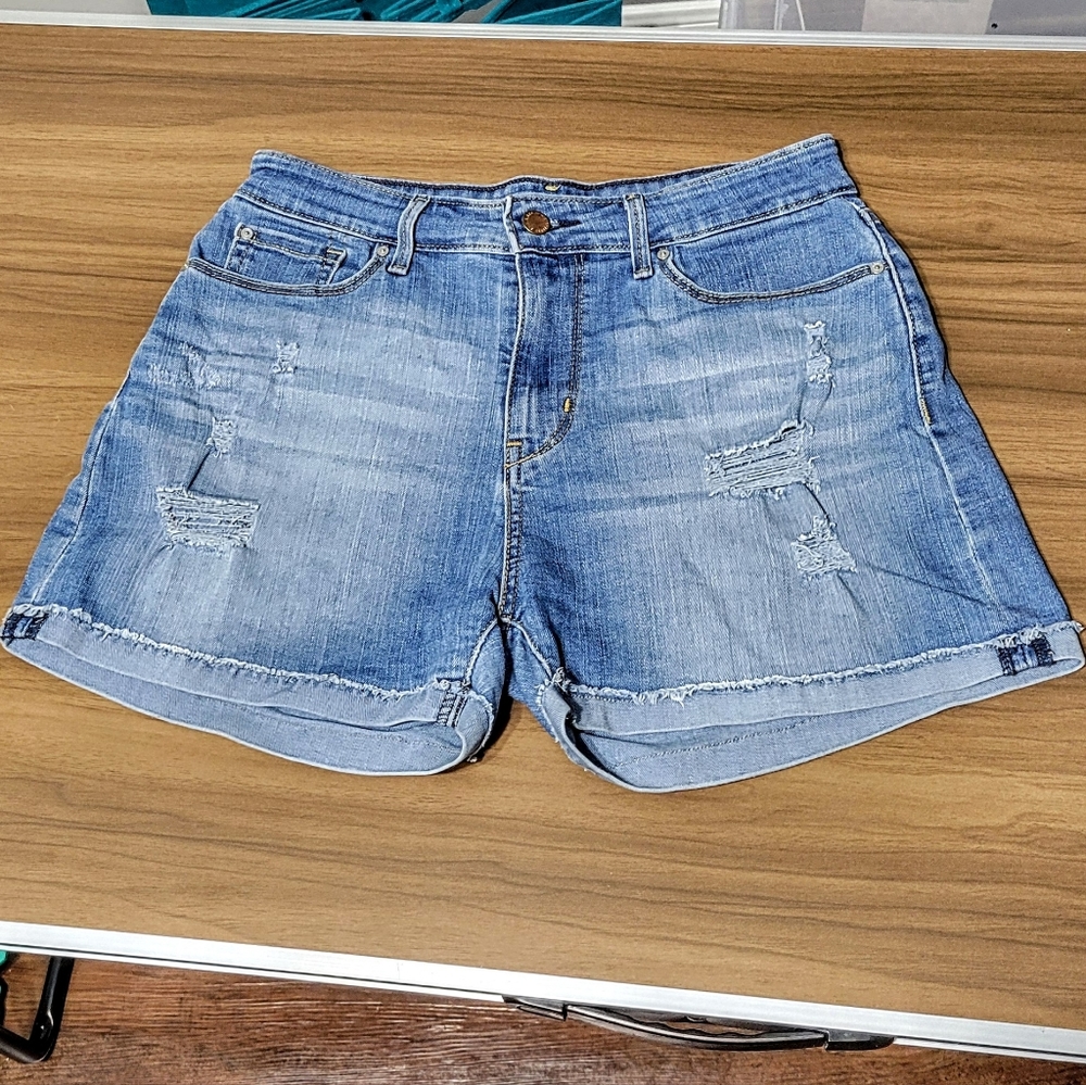 Signature Levi Strauss Distressed Shorts Light Wash